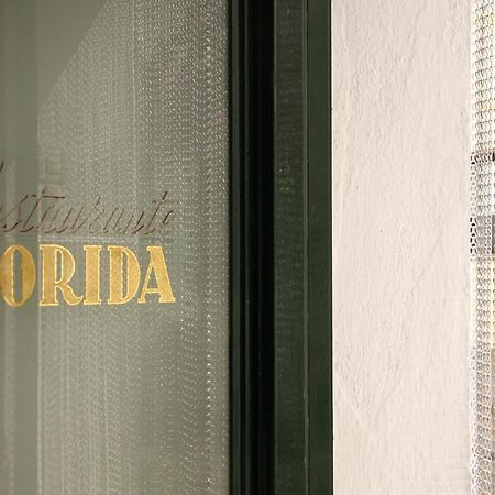 Hostal La Florida Llanca Exterior photo